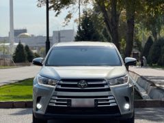 Сүрөт унаа Toyota Highlander