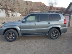 Photo of the vehicle Lexus GX