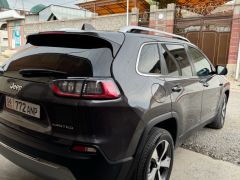 Photo of the vehicle Jeep Cherokee