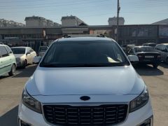 Photo of the vehicle Kia Carnival