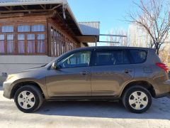 Сүрөт унаа Toyota RAV4