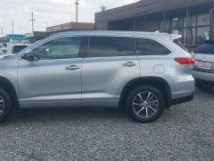 Photo of the vehicle Toyota Highlander