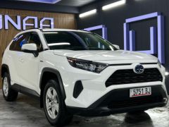 Photo of the vehicle Toyota RAV4