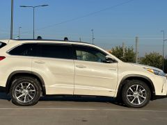 Сүрөт унаа Toyota Highlander