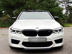 Photo of the vehicle BMW M5