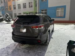 Сүрөт унаа Toyota Highlander