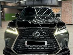 Photo of the vehicle Lexus LX