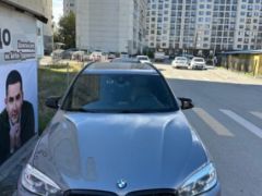 Photo of the vehicle BMW X5