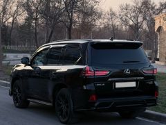 Photo of the vehicle Lexus LX