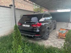 Photo of the vehicle BMW X5