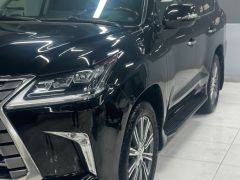 Photo of the vehicle Lexus LX