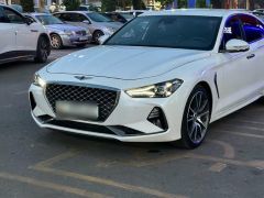 Photo of the vehicle Genesis G70