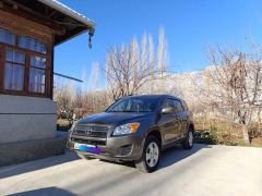 Сүрөт унаа Toyota RAV4