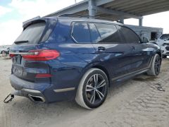 Photo of the vehicle BMW X7