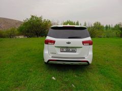 Photo of the vehicle Kia Carnival