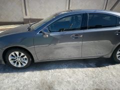 Photo of the vehicle Lexus ES