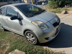 Сүрөт унаа Toyota Vitz