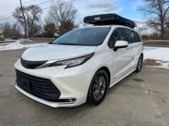 Фото авто Toyota Sienna