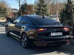 Photo of the vehicle Kia Stinger