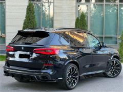 Photo of the vehicle BMW X5