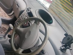 Фото авто Toyota Vitz