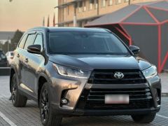 Photo of the vehicle Toyota Highlander