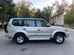 Сүрөт унаа Toyota Land Cruiser Prado