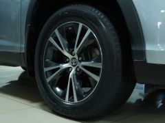 Сүрөт унаа Toyota Highlander