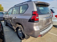 Photo of the vehicle Toyota Land Cruiser Prado