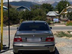 Photo of the vehicle BMW 5 Series