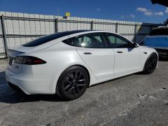 Photo of the vehicle Tesla Model S