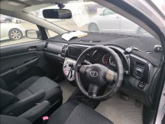 Photo of the vehicle Toyota Wish