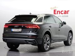 Photo of the vehicle Audi Q8