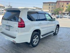 Photo of the vehicle Lexus GX