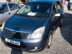 Сүрөт унаа Toyota Corolla Verso