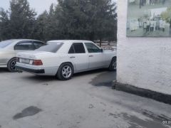 Сүрөт унаа Mercedes-Benz W124