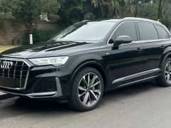 Сүрөт унаа Audi Q7