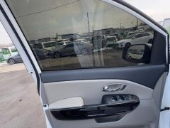 Photo of the vehicle Kia Carnival