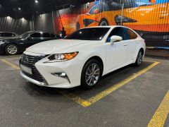 Photo of the vehicle Lexus ES