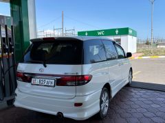 Photo of the vehicle Toyota Estima