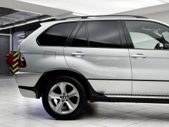 Photo of the vehicle BMW X5