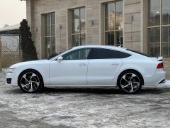 Photo of the vehicle Audi A7