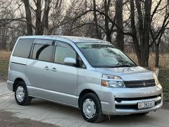 Сүрөт унаа Toyota Voxy