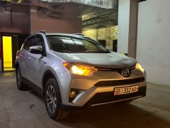 Сүрөт унаа Toyota RAV4