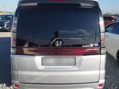 Photo of the vehicle Honda Stepwgn