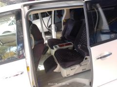 Photo of the vehicle Toyota Estima