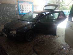 Photo of the vehicle Volkswagen Golf