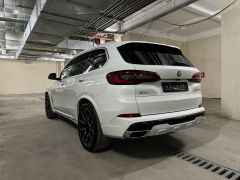 Photo of the vehicle BMW X5