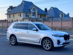 Photo of the vehicle BMW X7