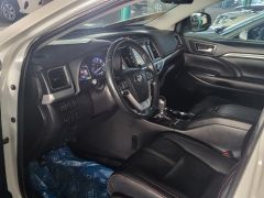 Сүрөт унаа Toyota Highlander